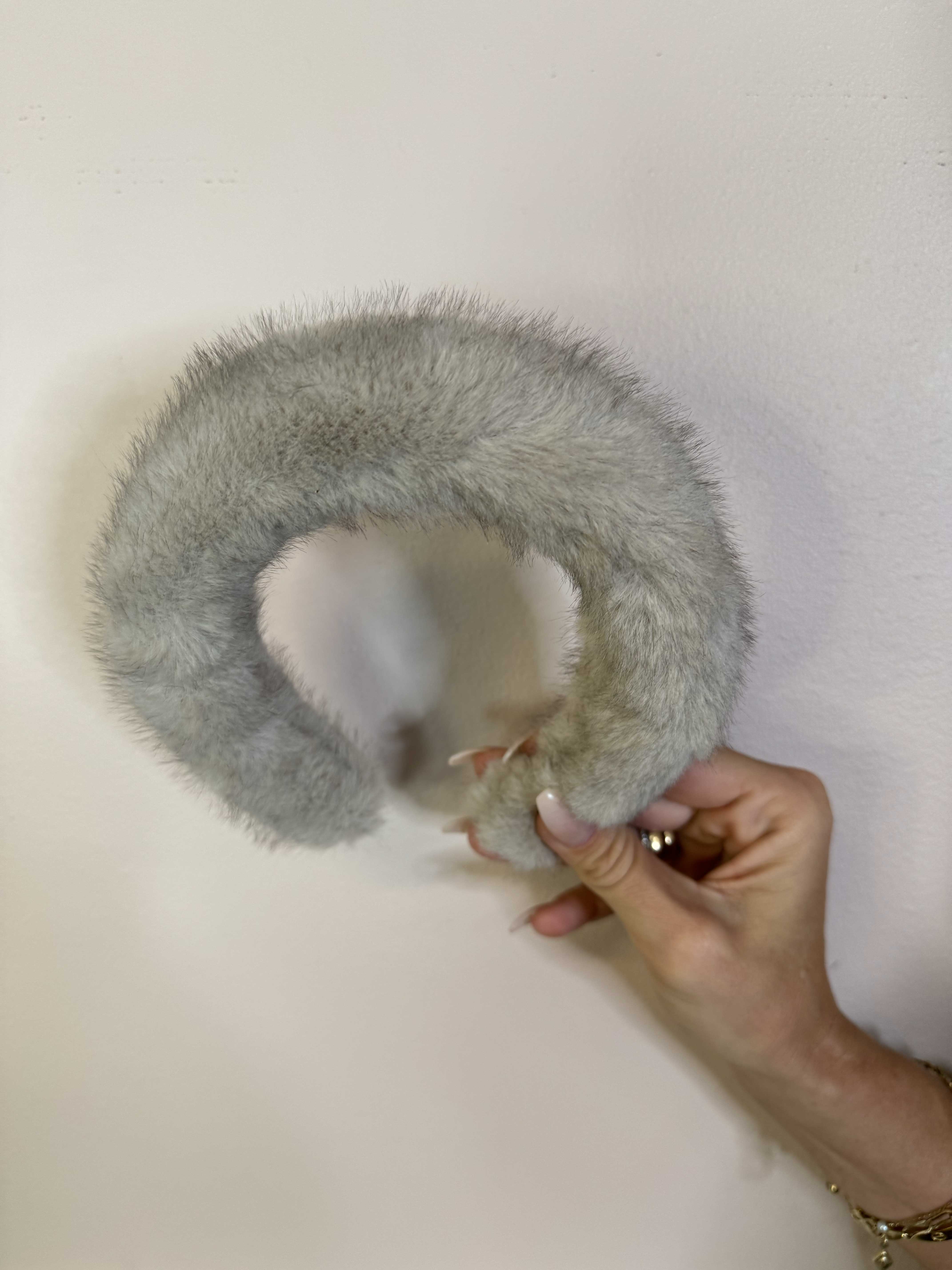 Bloom - Hårband med fuskpäls